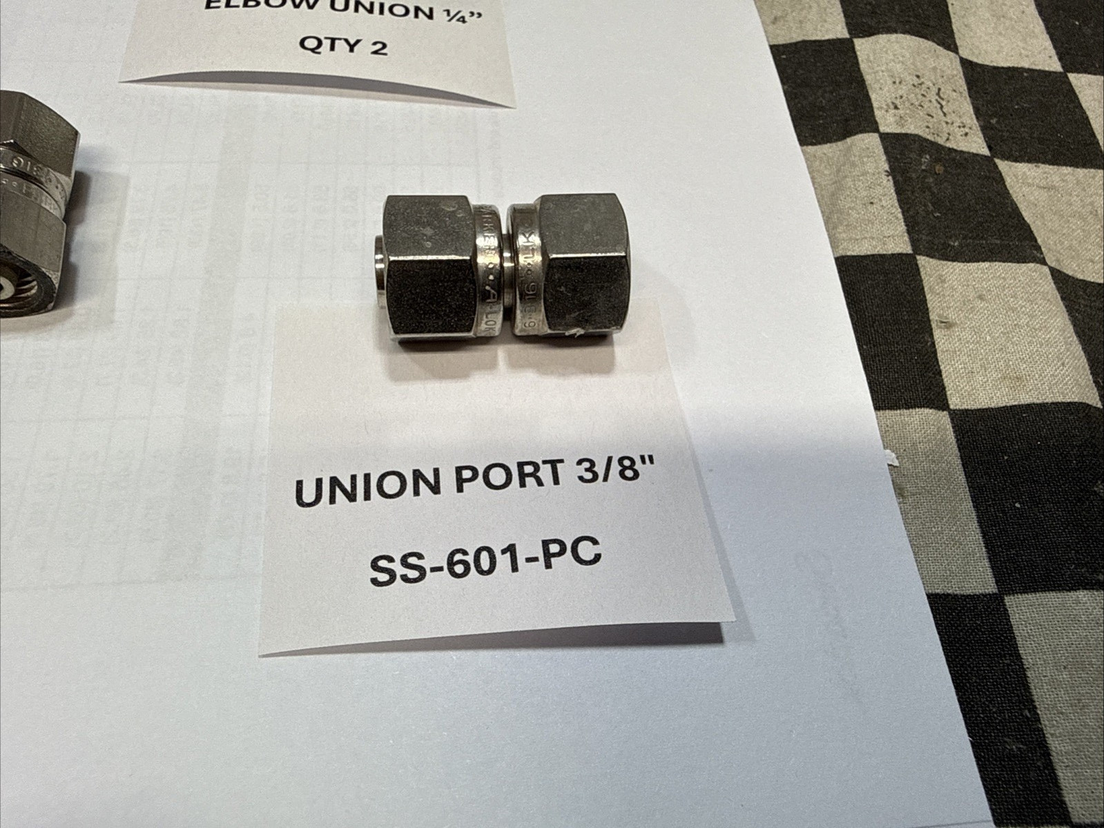 SWAGELOK UNION PORT 1/4″ & 3/8″, SS-401-PC, SS-601-PC, SS-400-P, LOT OF 11 #M71