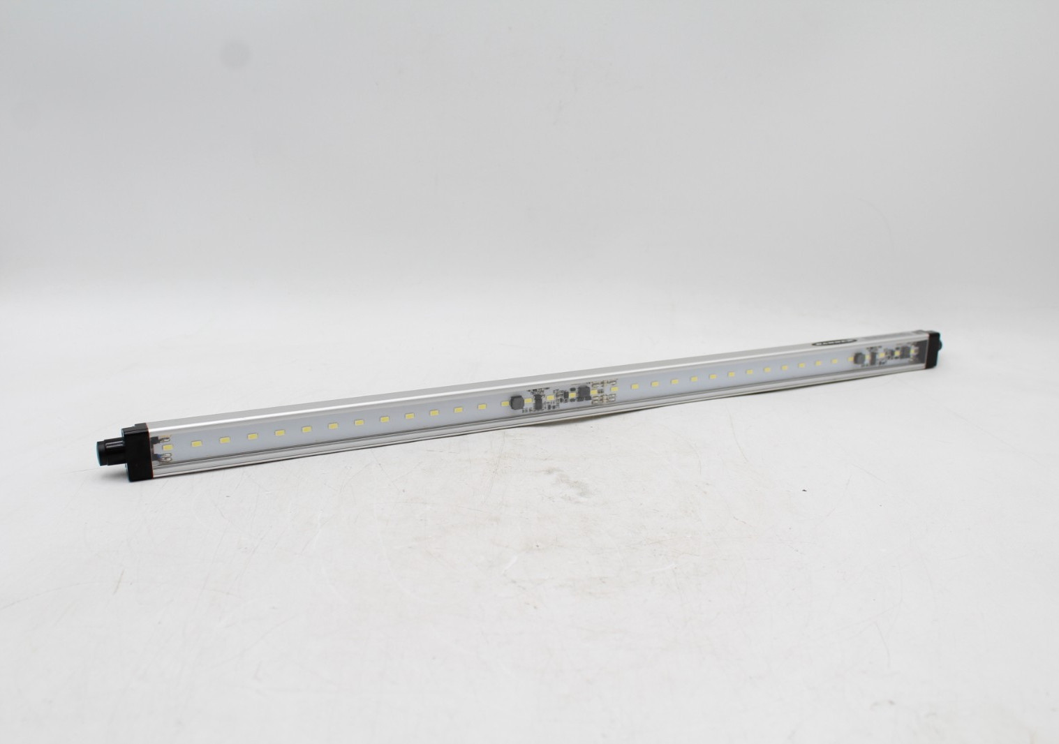 Banner WLS28-2CW570XQ 570MM Lighted Length LED Work Light Strip