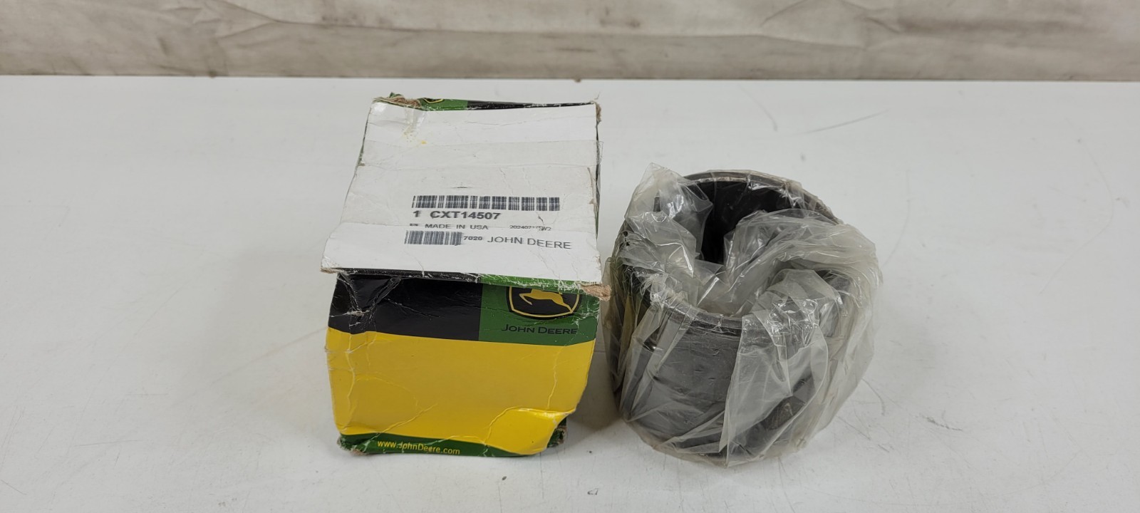 OEM GENUINE John Deere External Grooved Bushing CXT14507 (3.25 x 2.75 x 3.)