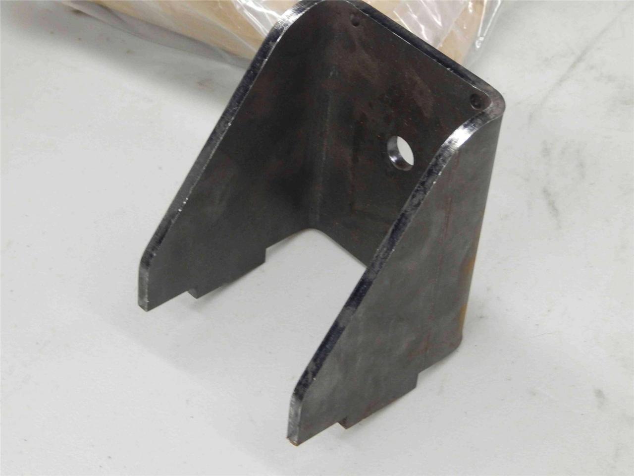 Vehicular Bracket R00609963 2590-01-557-6882 NEW