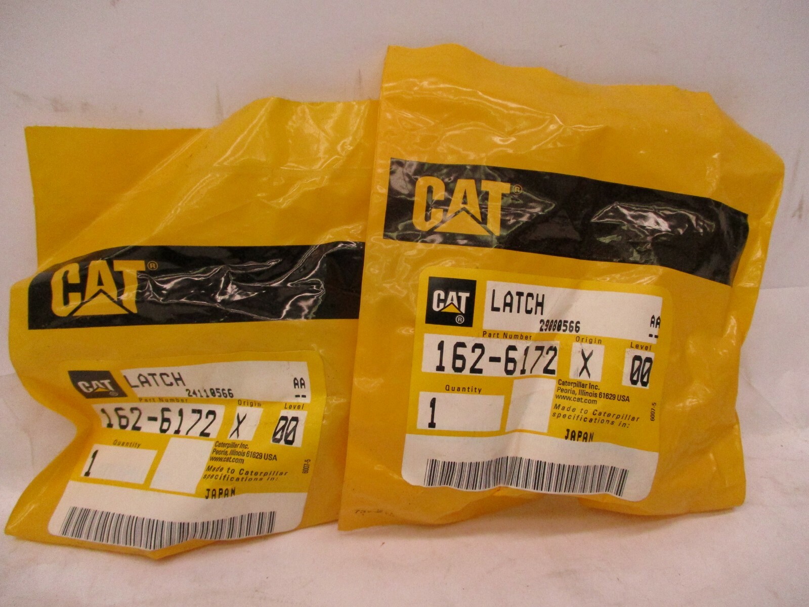 New Lot Of 2 Pieces CAT Caterpillar Latch 162-6172 A3032NADC