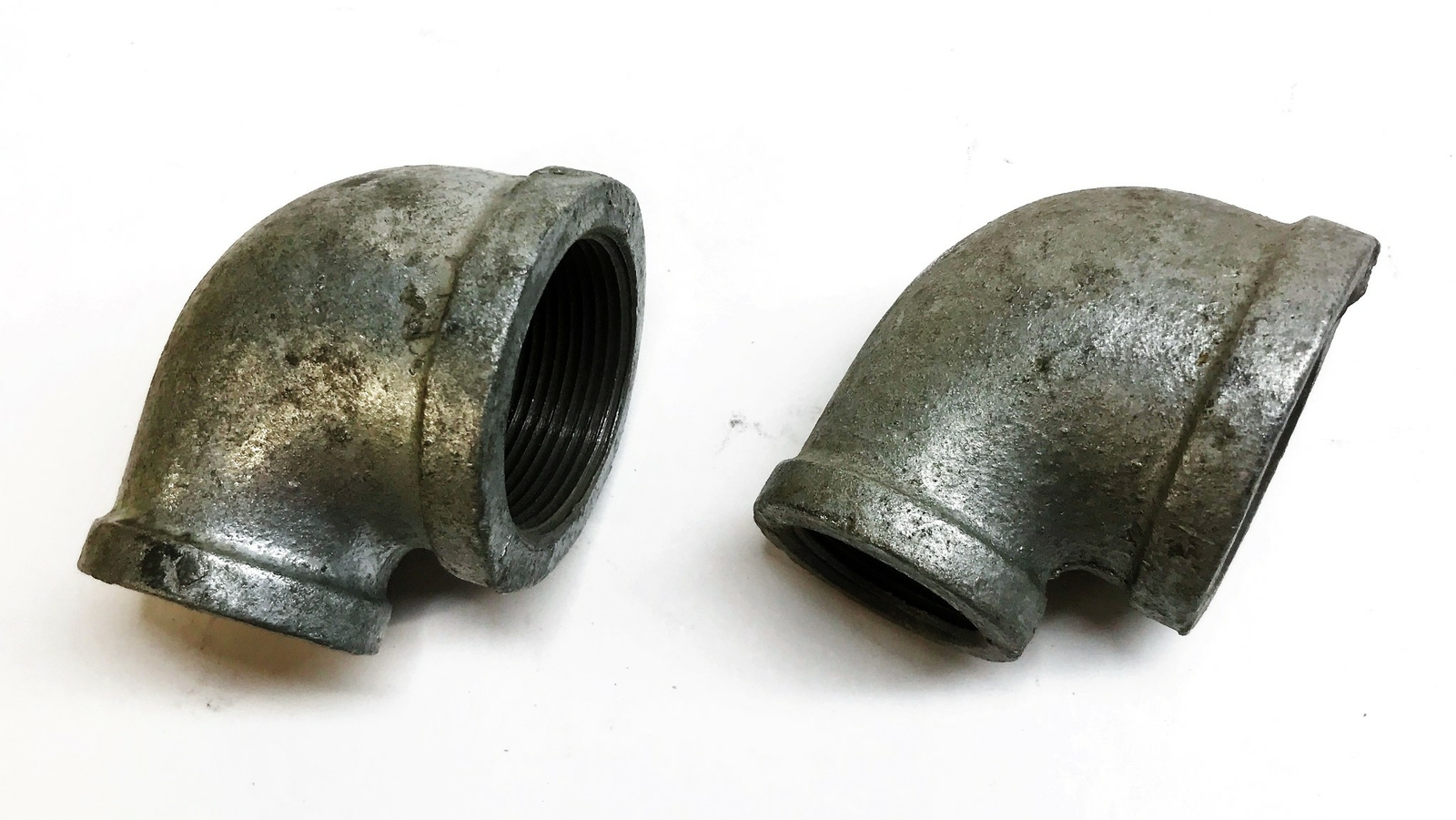 Unbranded 1-1/2″ Female x 1″ Female 90 Degree Reducing Elbow [Lot of 2] NOS