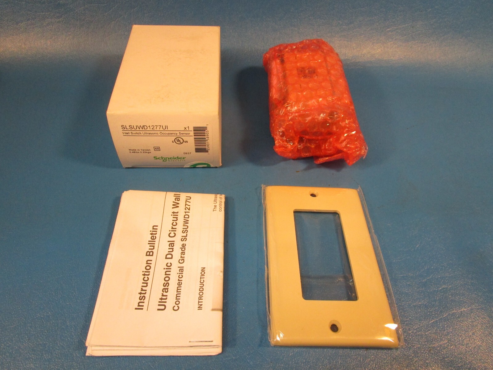 SCHNEIDER SLSUWD1277UI, WALL SWITCH, ULTRASONIC OCCUPANCY SENSOR, Ivory Color