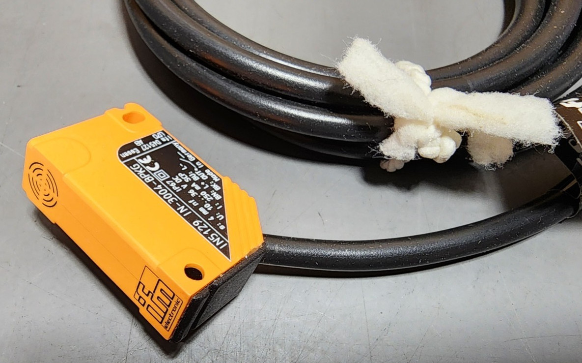 IFM Efector IN5129 IN-3004-BPKG Inductive Sensor 10-36VDC *USA Seller*