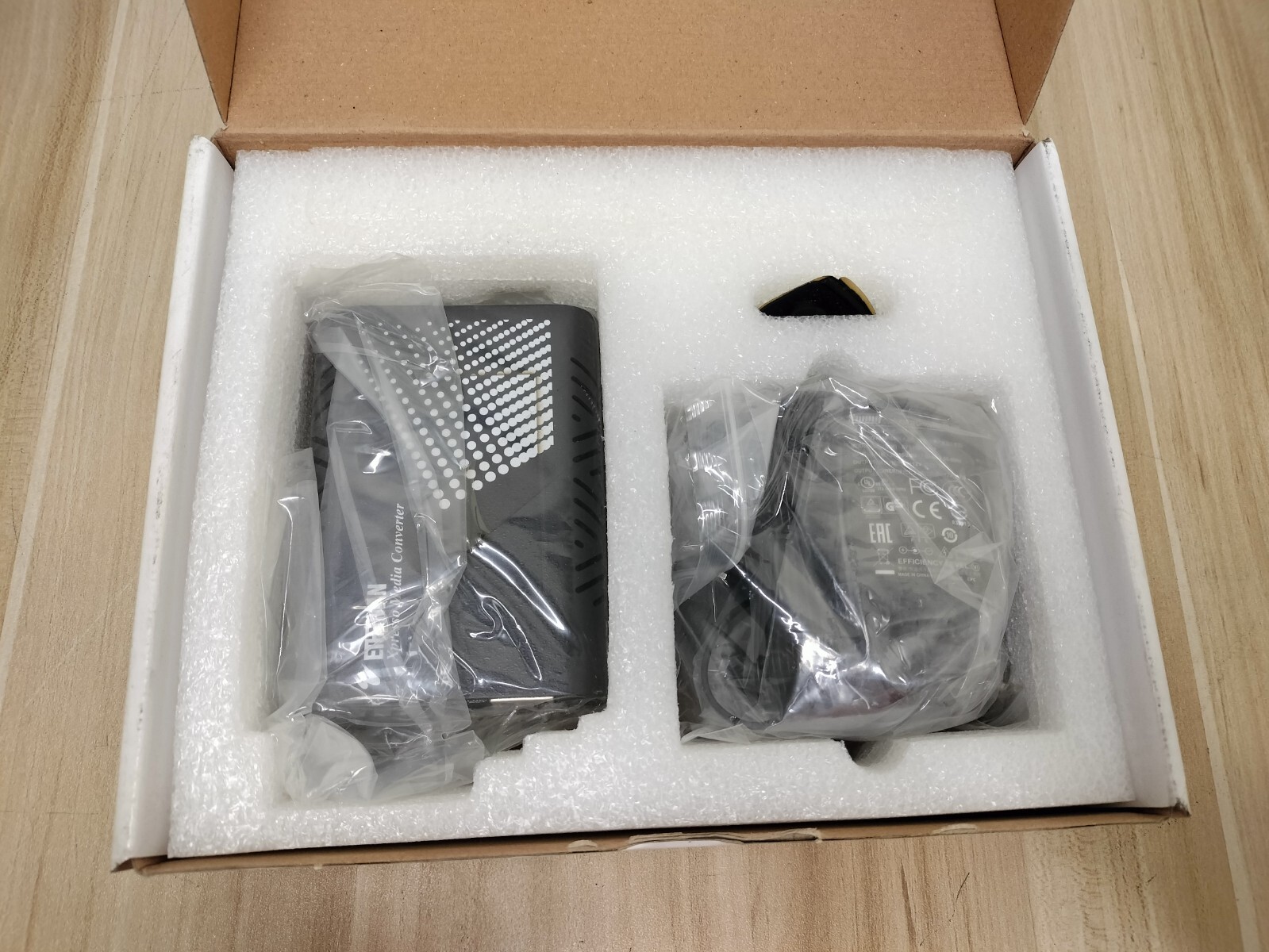 ETHERWAN EM1000TSC XPRESSO MEDIA CONVERTER *OPEN BOX*
