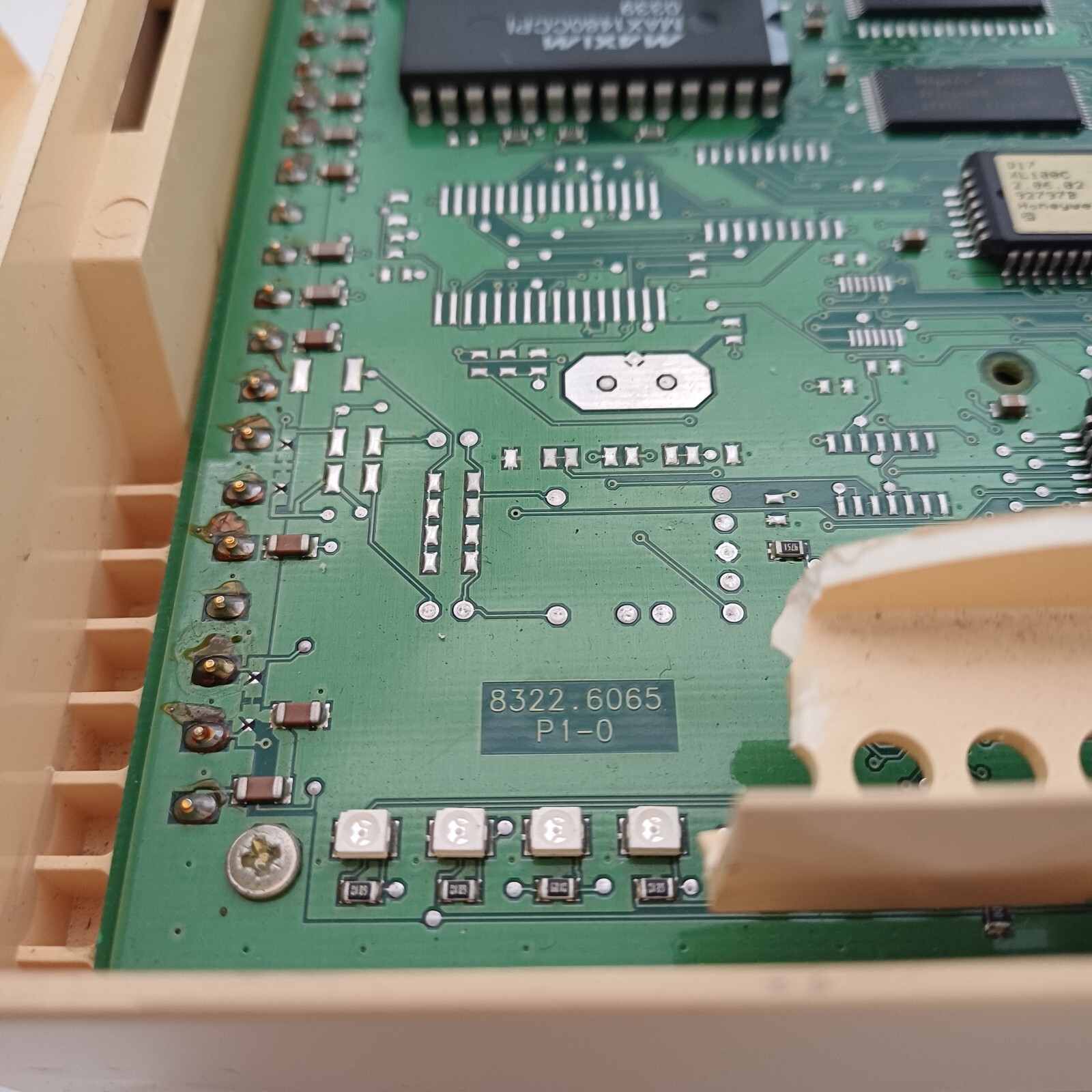 HONEYWELL XL100C EXCEL 100C WITH C-BUS & MODEM INTERFACE GERMANY