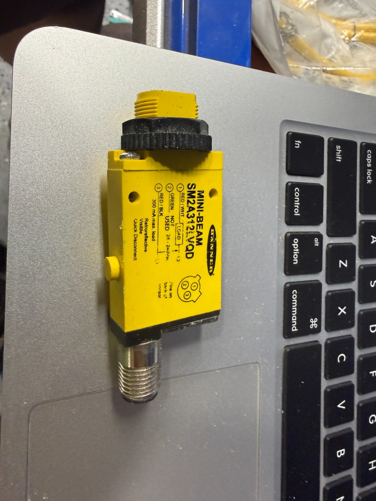 BANNER SM2A312LVQD MINI BEAM RETROREFLECTIVE PHOTOELECTRIC SENSOR FAST SHIP USA