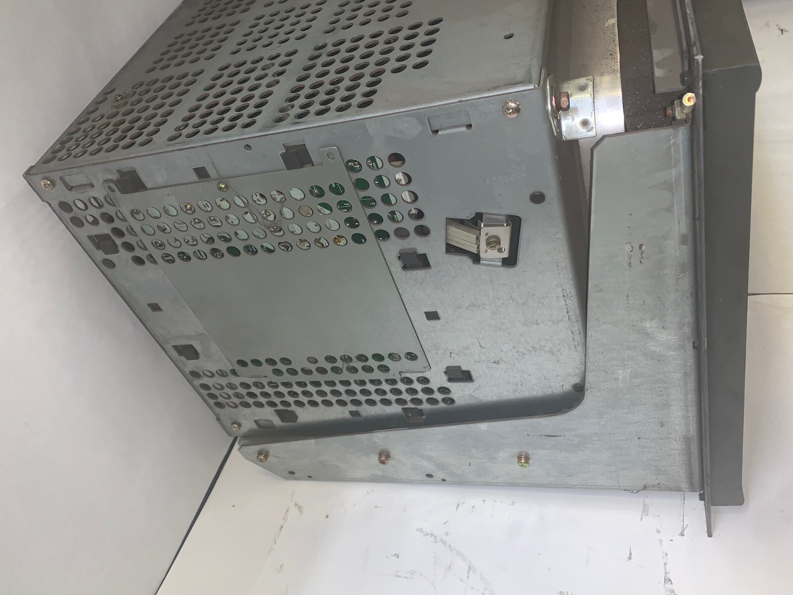 TOSHIBA OPERATOR DISPLAY MONITOR D14CM-05A FANUC A61L-0001-0094 *BROKEN*