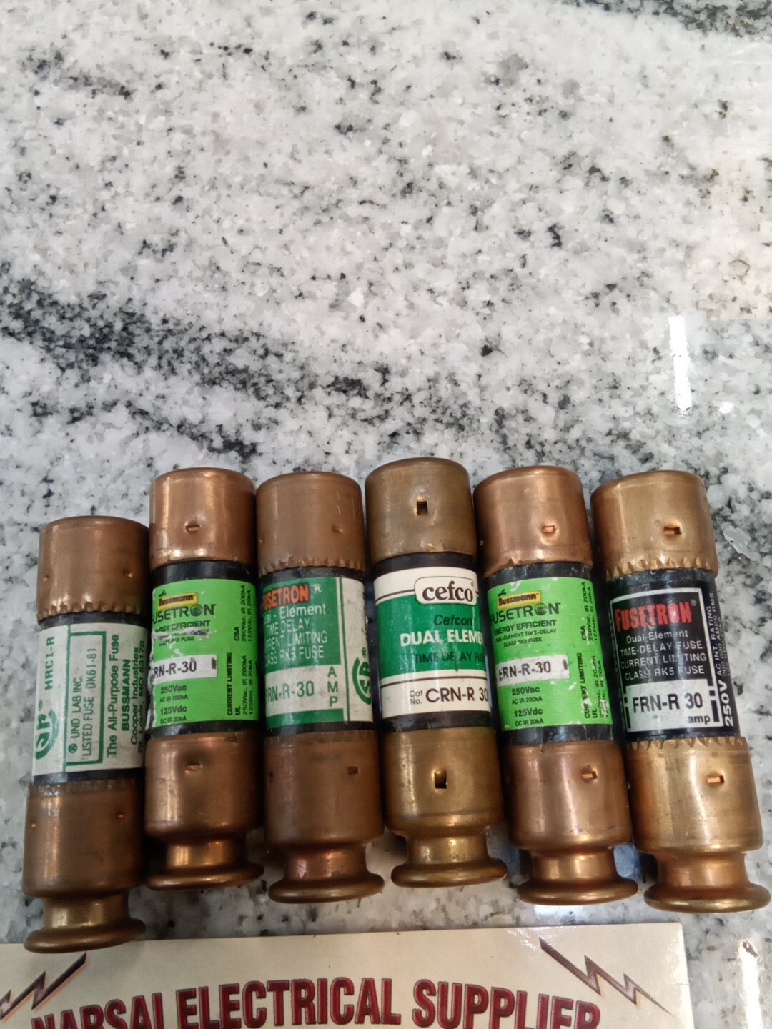 Lot of 7) FUSE 30A/250V Time Delay/DUAL ELEMENT /FRN-R-30 /USED(DH2