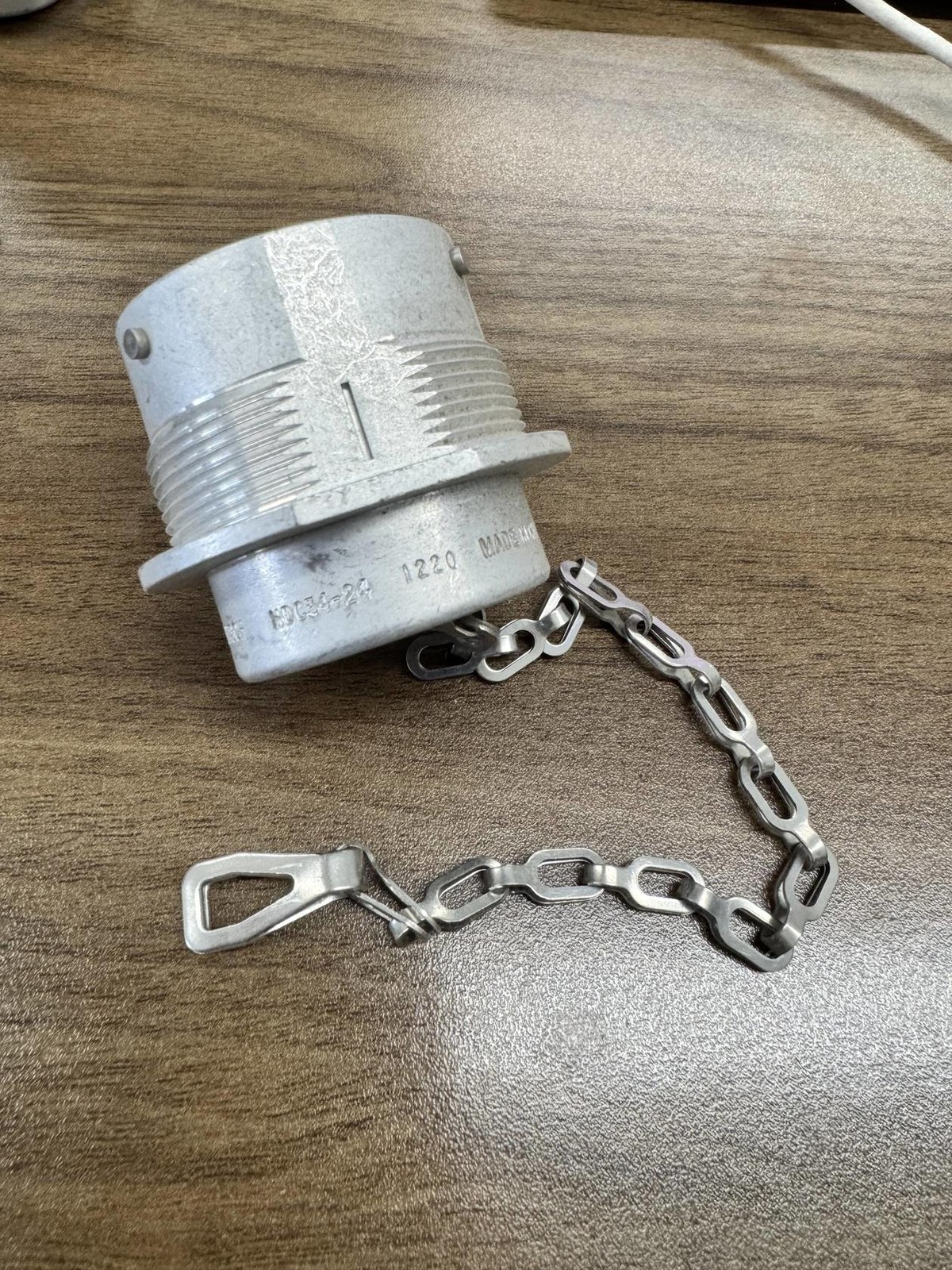 Deutsch Dust Cap HDC34-24 With Chain