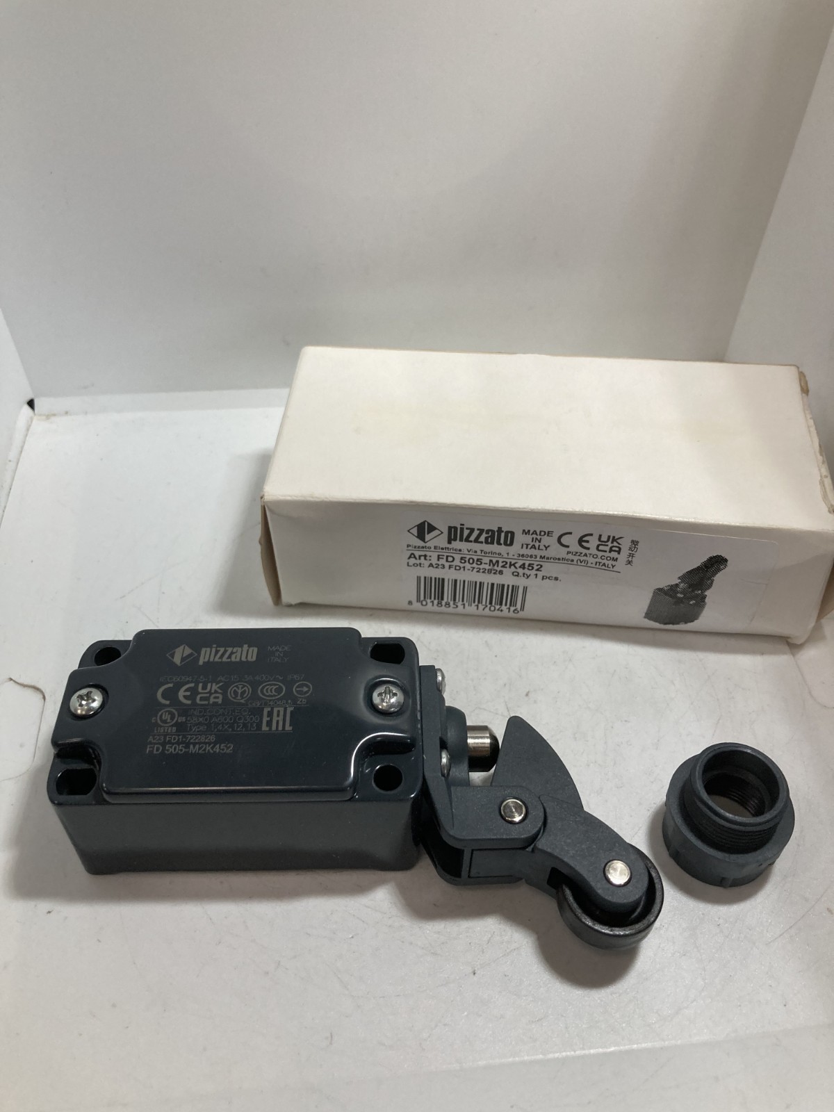 PIZZATO FD 505-M2K452 POSITION SWITCH 1NO/1NC SNAP ACTION TOP ROLLER NIB