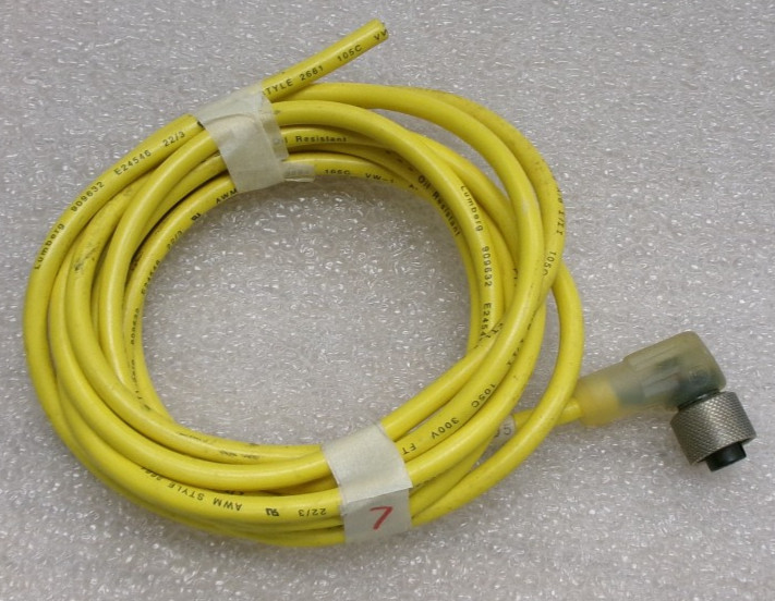 IFM EFECTOR E10903 PNP 4-PIN 90° M12 Connector Cordset USED 7′ L #372N
