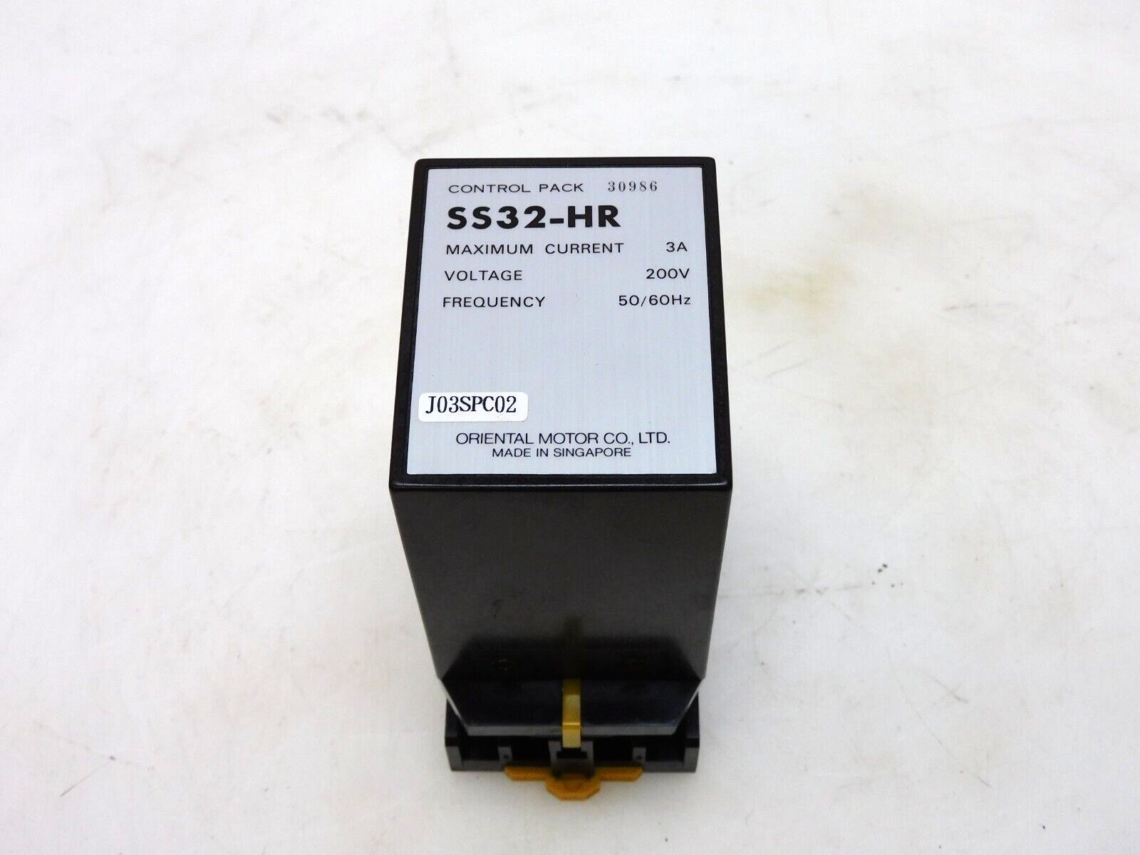 ORIENTAL MOTOR CONTROL PACK SS32-HR 3A 200VAC 50/60Hz w/ BASE