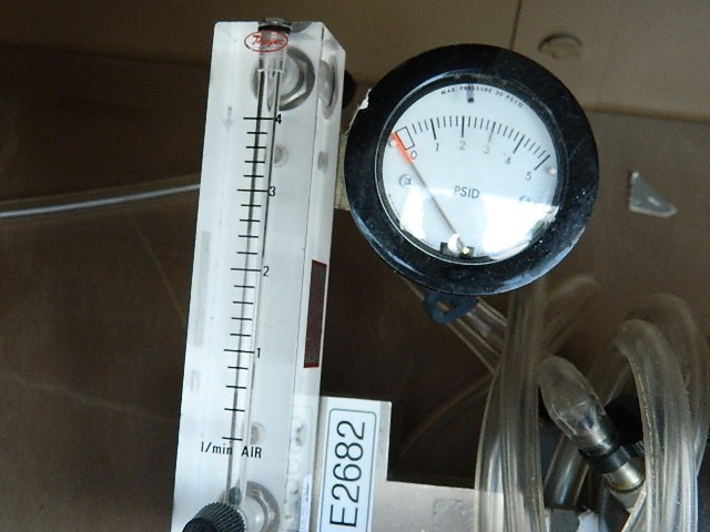 Concoa 2123351-01-500 Regulator with Dwyer Flowmeter VFB-65-SSV T27AG