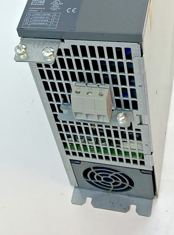 SIEMENS 6SL3130-6TE21-6AA3 SMART LINE MODULE 27A 16KW 480V 50/60HZ