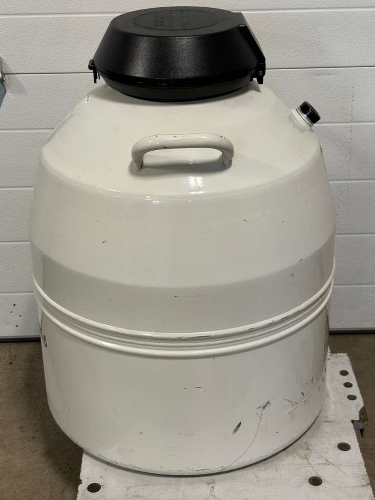 MVE XC47/11-6 Canister Specimen Sample Storage Tank