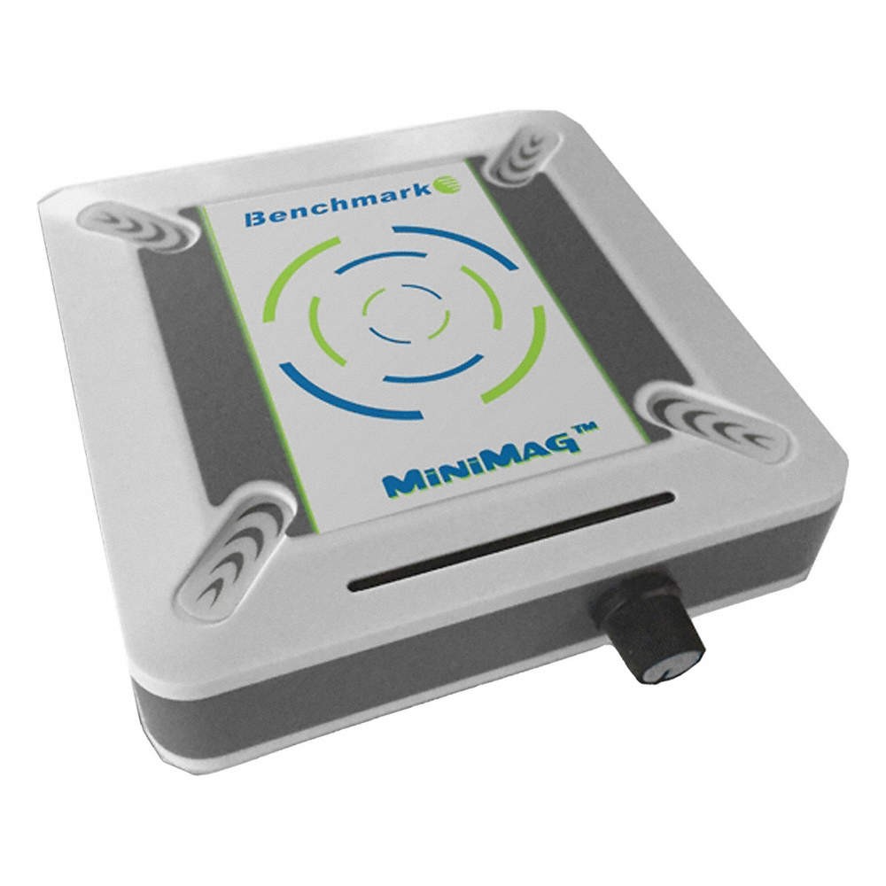 BENCHMARK SCIENTIFIC S1005 Magnetic Stirrer,3.4″x3.4″ Plate,1.5L 422V33