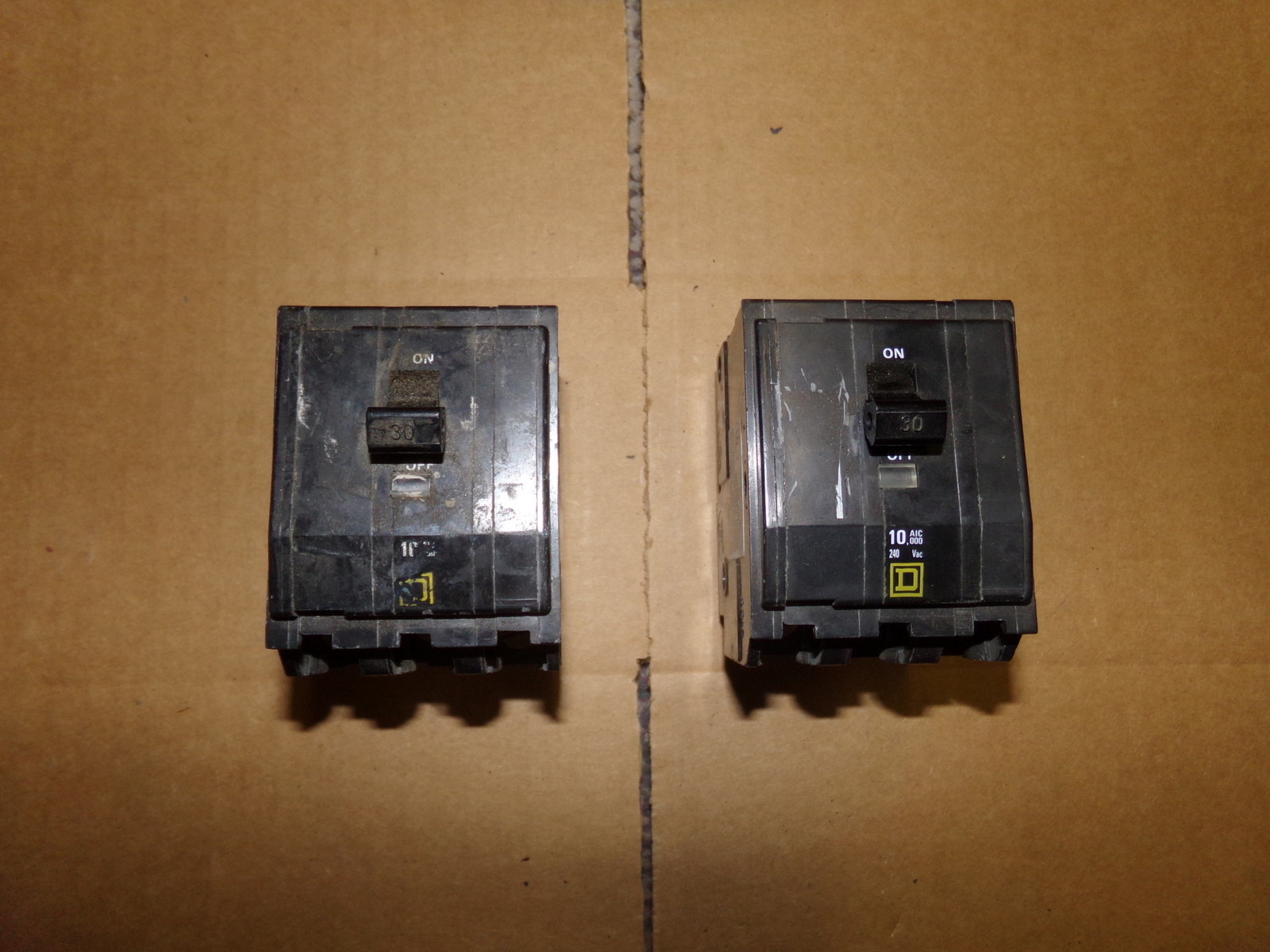 Square D 3-Pole Circuit Breaker 30A MJ-1836 MG-6192, Lot of 2