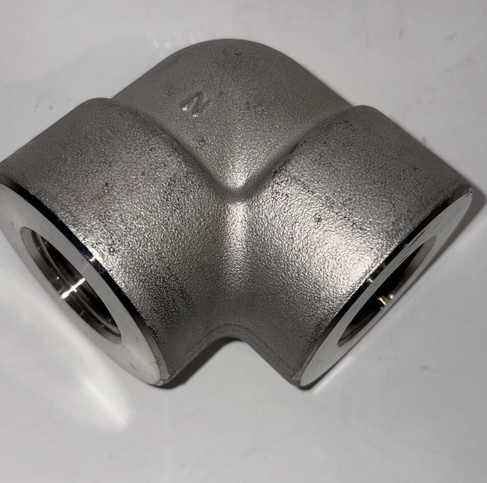 90 Elbow Pipe Fitting Threaded 1″ A/SA182 F304/F304L N2457 B16 6M 1 Stainless