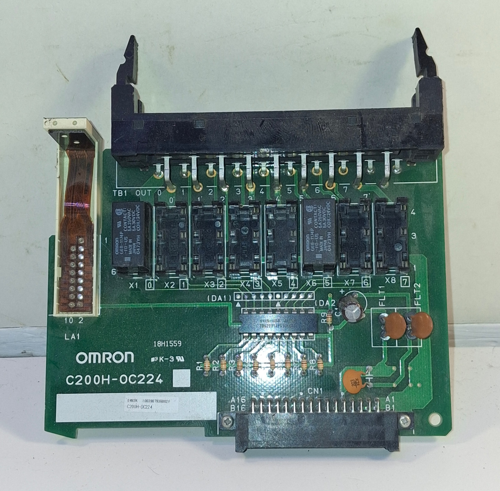 1 USED OMRON C200H-0C224 OUTPUT UNIT MODULE ***MAKE OFFER***