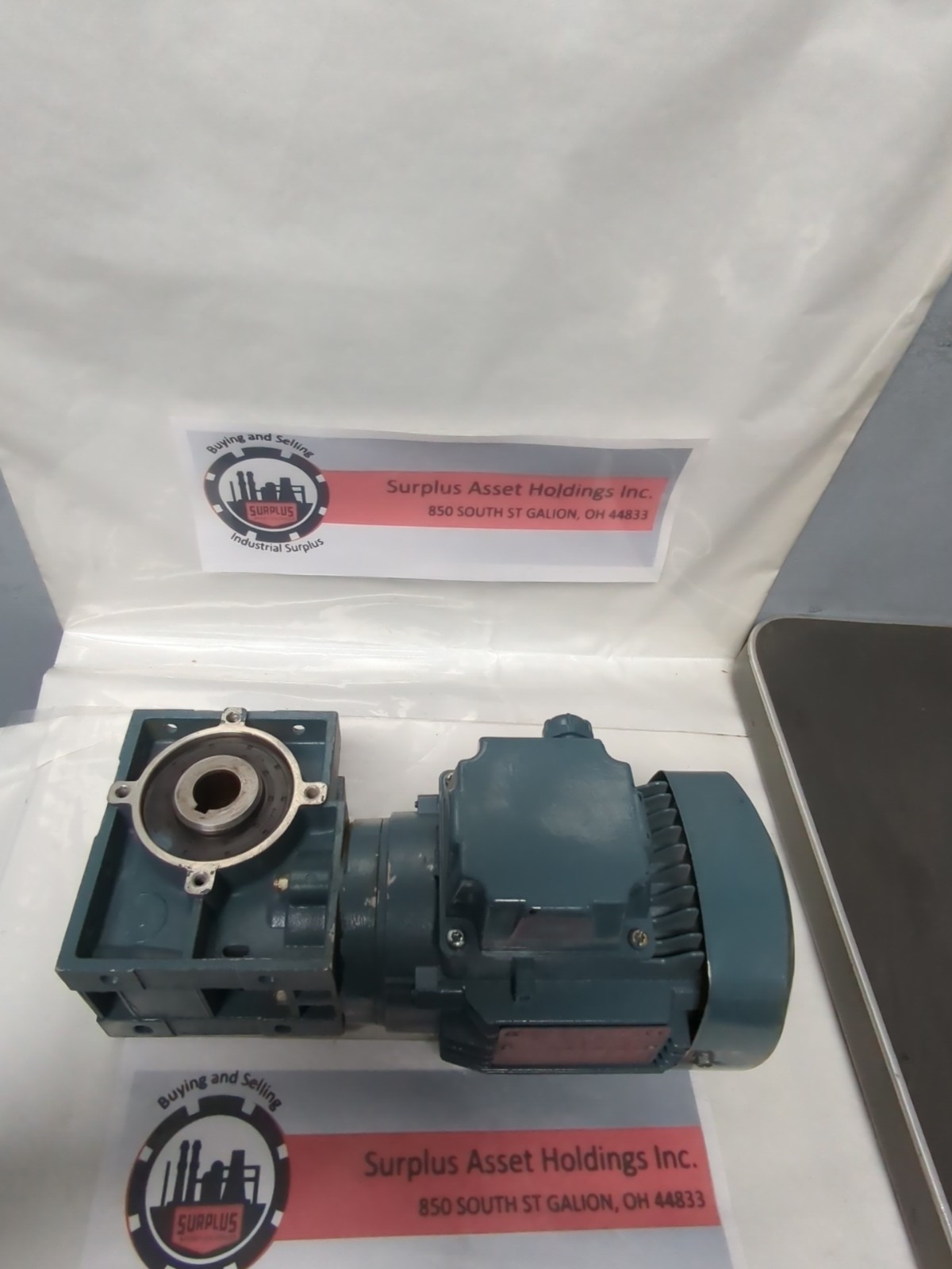 LEROY SOMER,3LS63-3R9153,MOTOR & GEAR REDUCER PRE-OWNED
