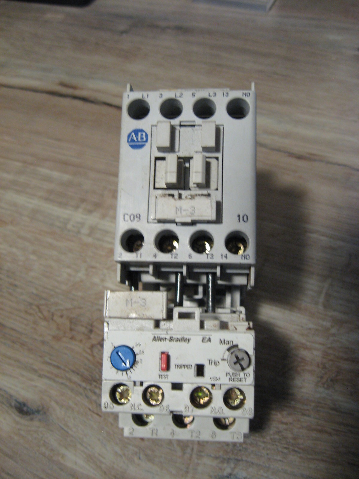 Allen Bradley 100-C09*10 /A Contactor 600V 25A & 193-EA1DB /A Overload Relay