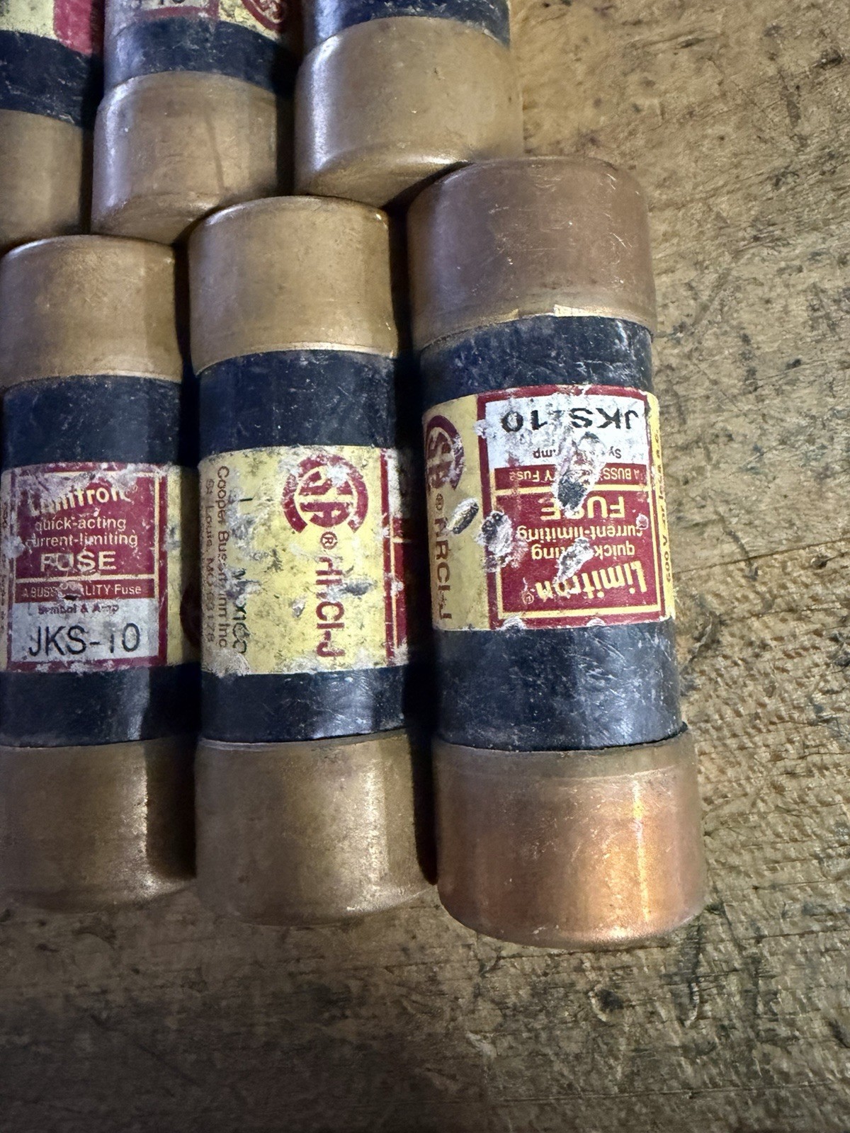 LOT OF 13 BUSSMAN JKS-10 CURRENT LIMITING JKS10 FUSE 600VAC 10A *USED*