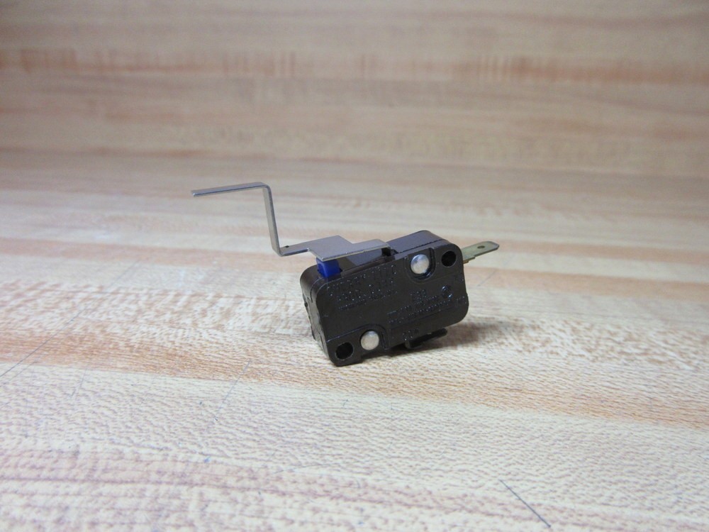 Cherry Electric E33 Snap-Action Switch w/Roller Lever