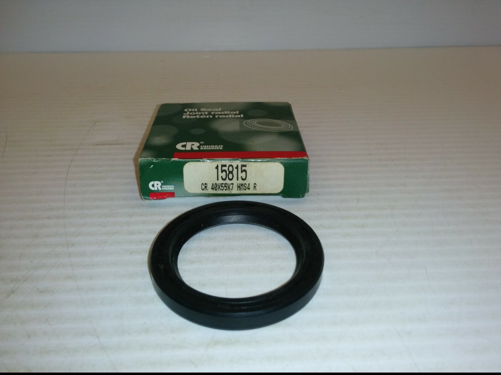 CHICAGO RAWHIDE 15815 OIL SEAL, JOINT RADIAL, 40 x 55 x 7mm, HMS4 R, NIB