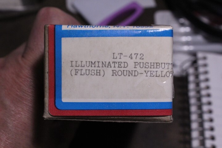 NEW AEG LT-472 Round Yellow Illuminated Push Button Box of 9 *FREE SHIPPING*