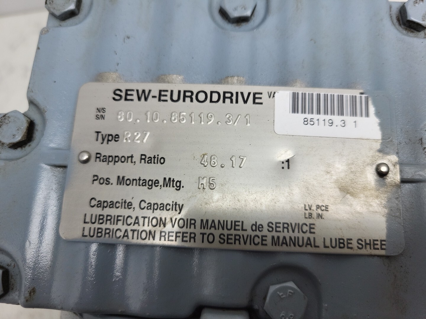 Sew Eurodrive R27DT71C4 Gear Motor .33 Hp Type R27 Gear Reducer 48.17:1 Ratio