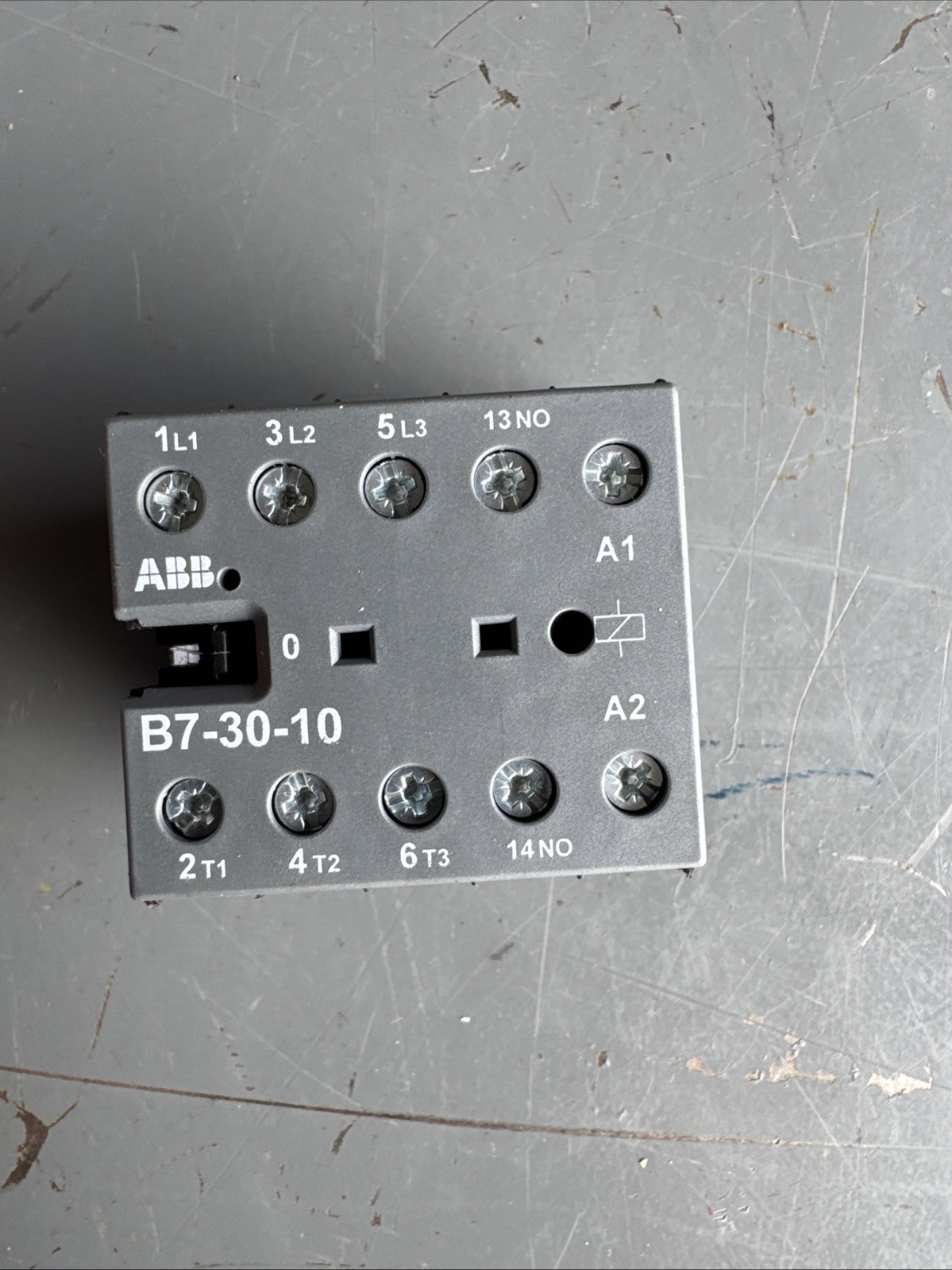 ABB B7-30-10 24V NSNP