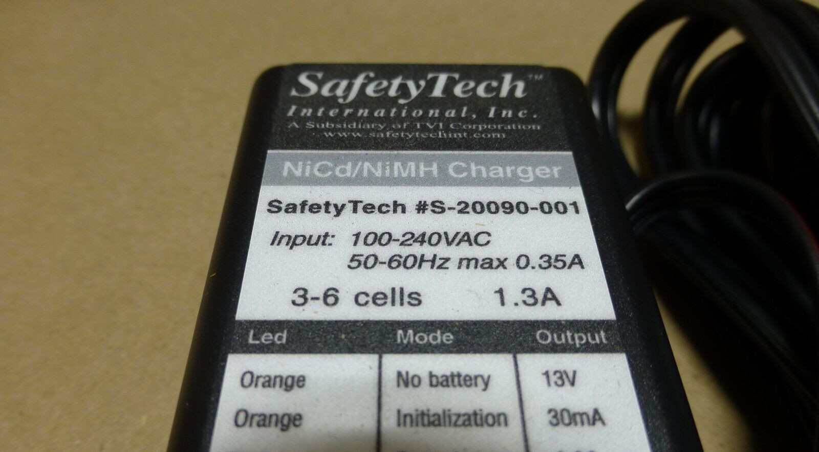 NEW OEM SafetyTech S-20090-001 Rapid Charger 100-240VAC for C420 NiCd/NiMH