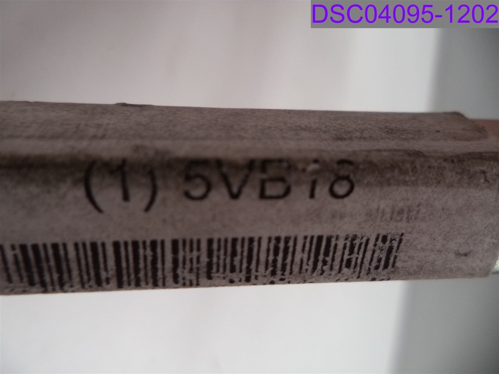 12″ Low Carbon Steel Oversized Key Stock w Zinc Finish 12″ x 7/16″ x 7/16″ 5VB18