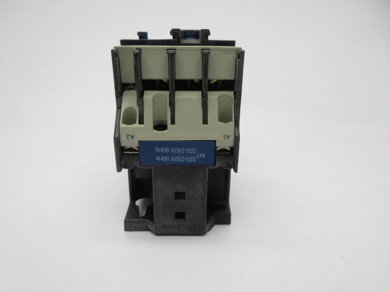 TELEMECANIQUE LC1D3201M7 220-230/220-240V NSNP