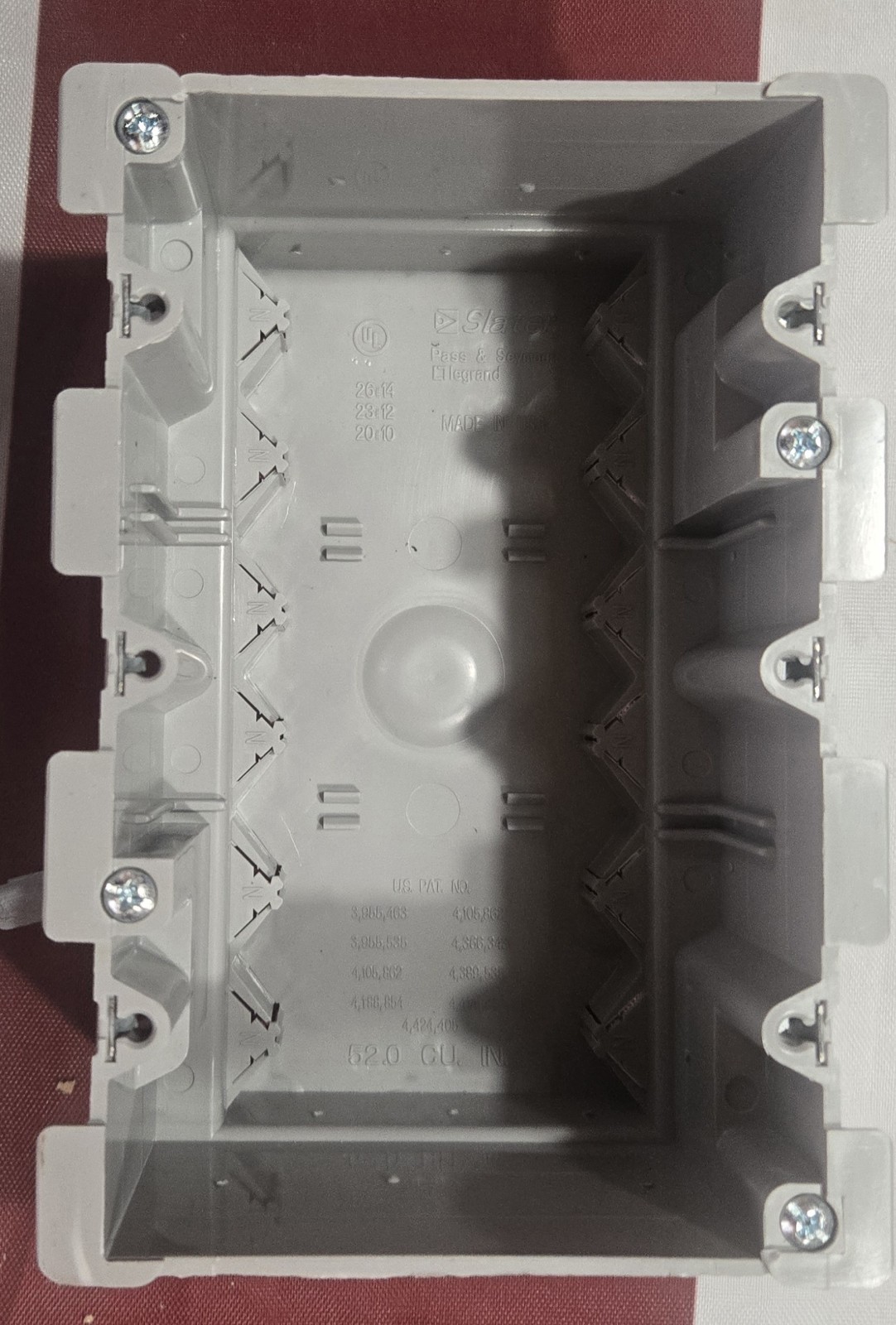 Slater PASS & SEYMOUR S3-52-W OLD WORK BOX 52 CU-IN 3 GANGS GRAY – 6 Autoclamps