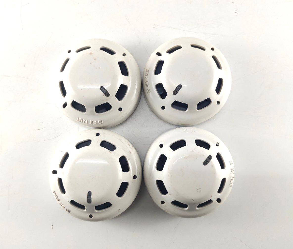 Hochiki SOC-E3N Conventional Photo Electric Smoke Detector (PACK OF 4 PCS)