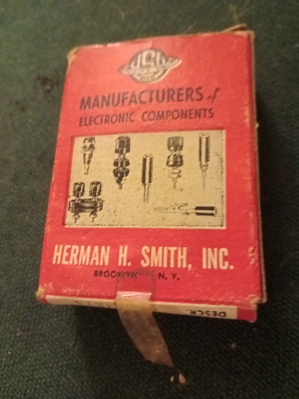 (100) NEW – Herman H Smith Grommets Electrical Components New Old Stock #91114