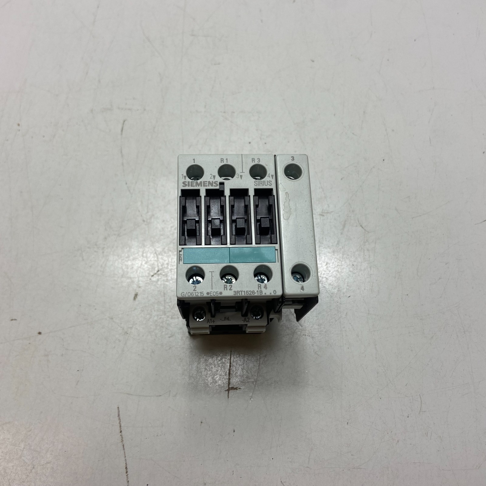 SIEMENS 3RT1526-1BF40 CONTACTOR AC3 2NO-2NC 3PH 4-POLE 25A 600V