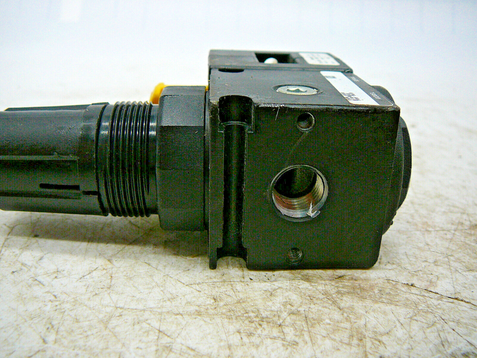 WATTS PNEUMATIC REGULATOR R35-02C 300PSI W/STOP VALVE SV35-02