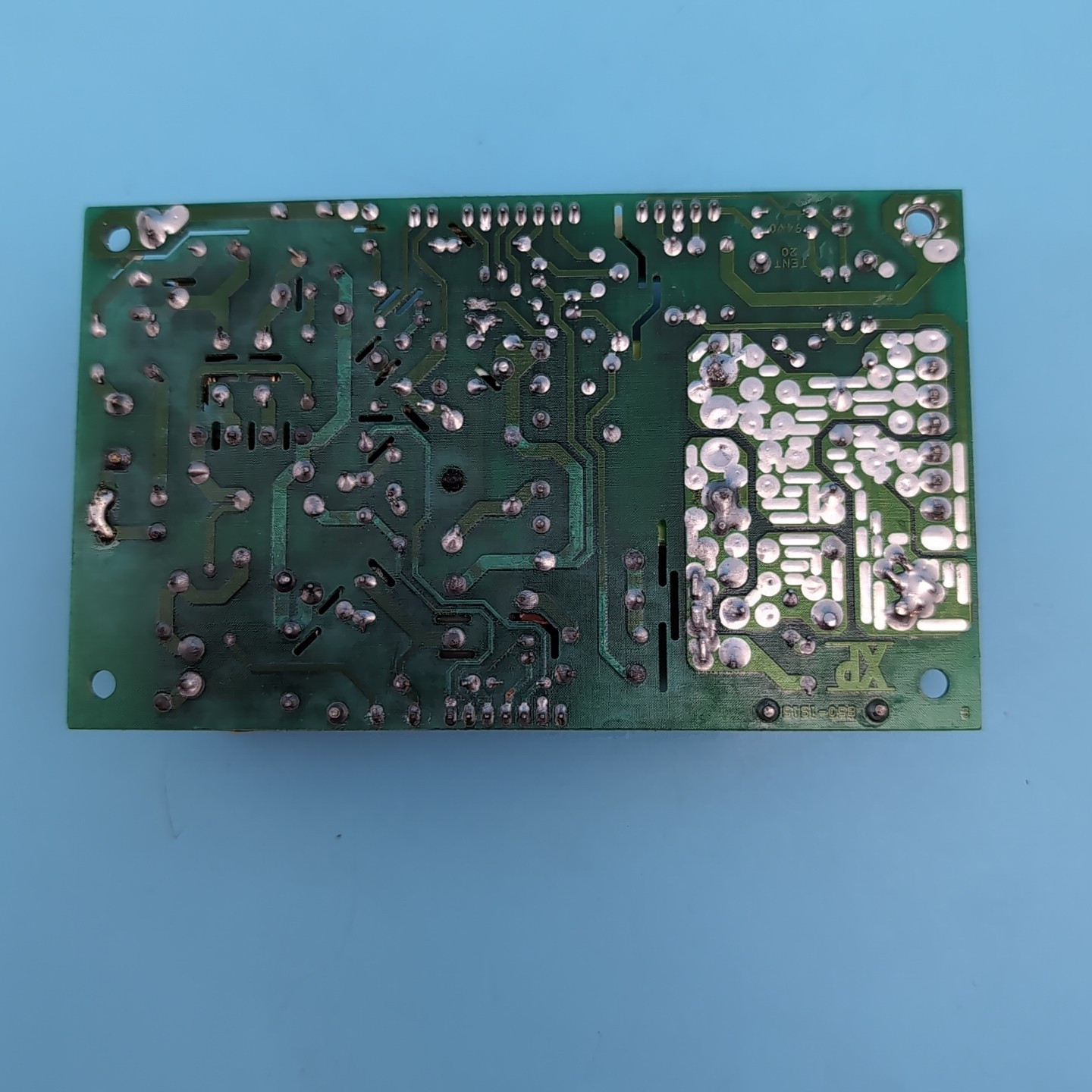 XP Power Supply JPS130PS15 47-63Hz 100-250VAC IN / 130W MAX 15V DC 8.7A OUT