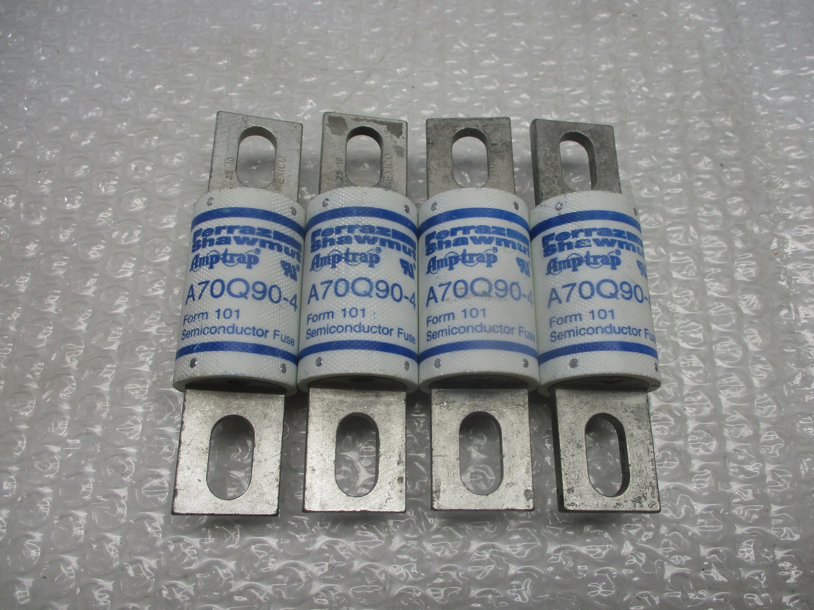 FERRAZ SHAWMUT A70Q90-4 FUSE LOT OF 4 NSNP