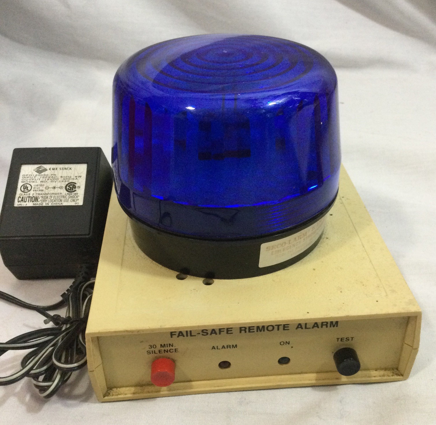 SECO-LARM EMERGENCY STROBE LIGHT SL-126-A24 24VDC 150 mA