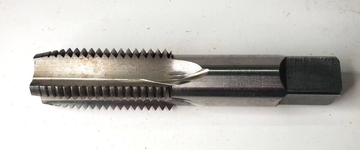 HANSON WHITNEY 37017 PLUG TAP 1-1/4″-7 NC RH STRAIGHT 5-13/16″ OAL 2-11/16″ LOC