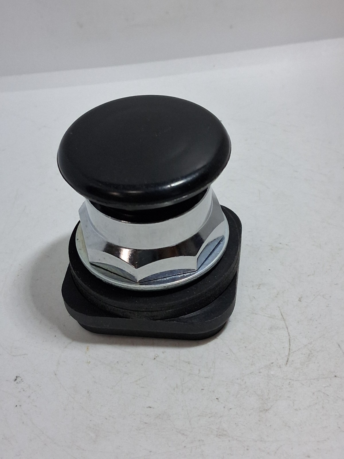 TELEMECANIQUE ZB3BC2 PUSHBUTTON OPERATOR BLACK MUSHROOM NNB