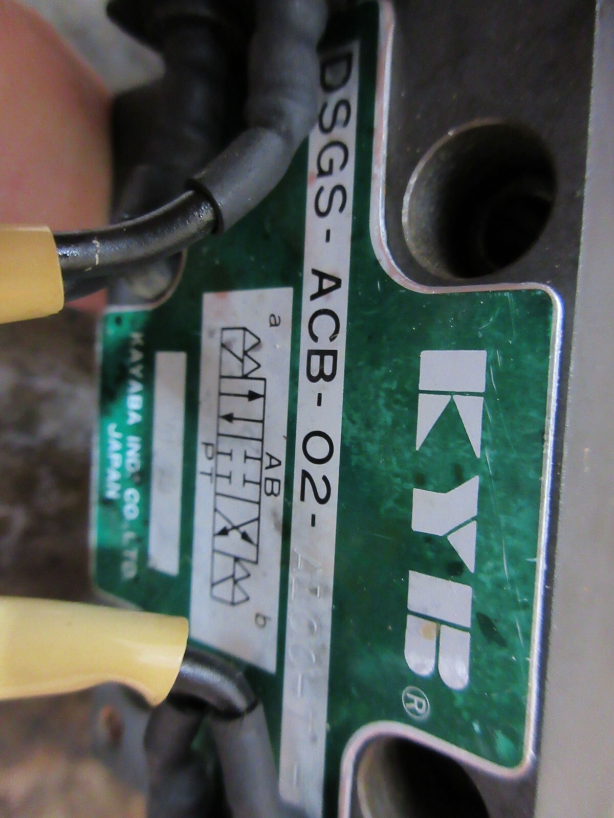 KYB VALVE DSGS-ACB-02-A100-TM-K5 MAZAK MULTIPLEX 610 EACH 1