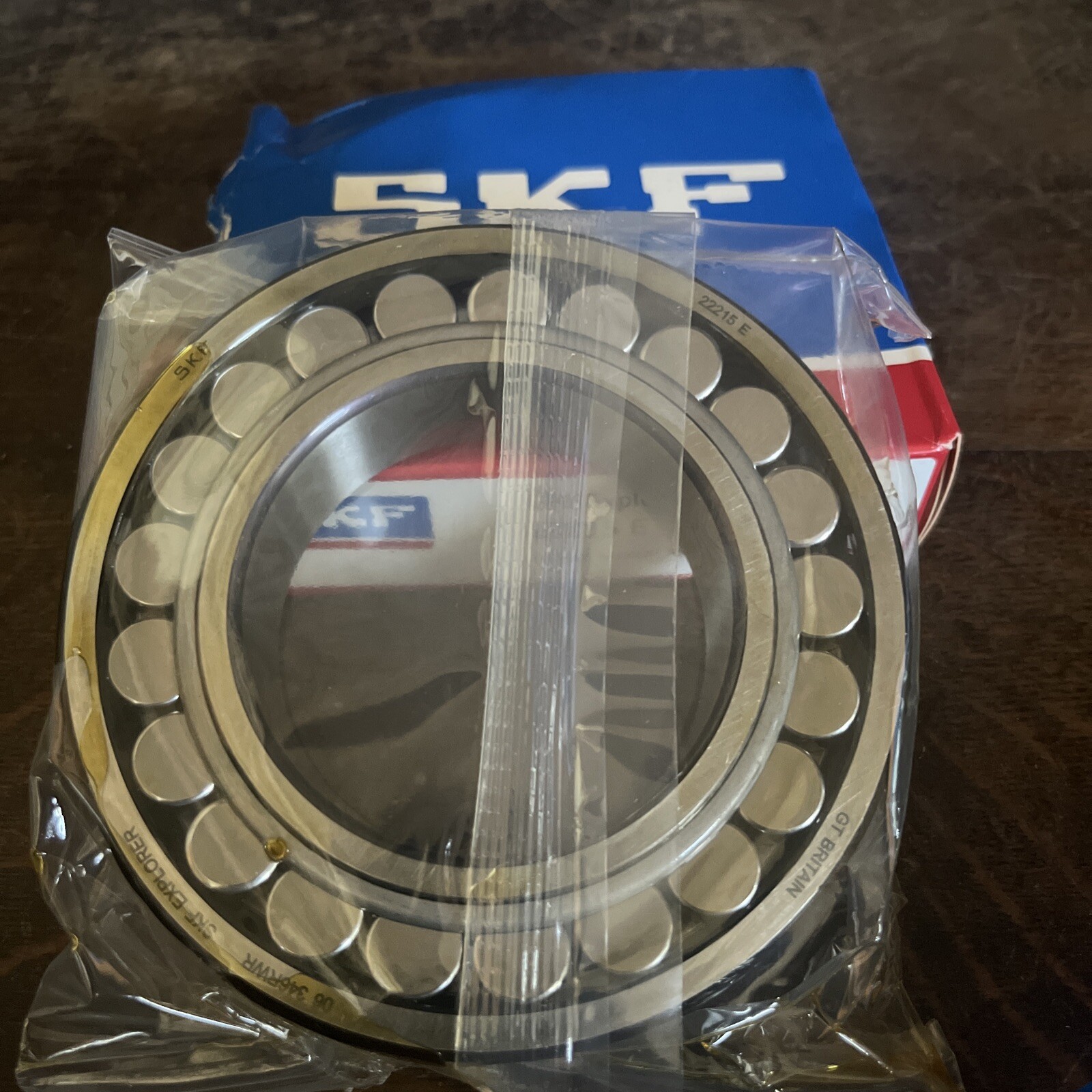 NOS SKF EXPLORER 22215 E ROLLER BEARING