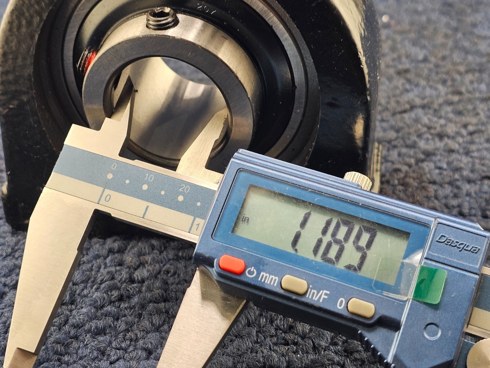 PEER PAS 204 PILLOW BLOCK w/ UC207-20M-A INSERT