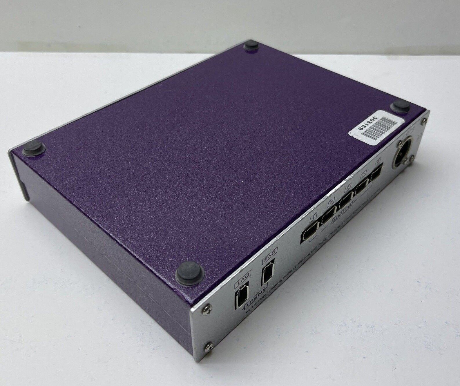 Laird Telemedia DV Distribution Amplifier LTM-DVDA5 1X5 IEEE 1394