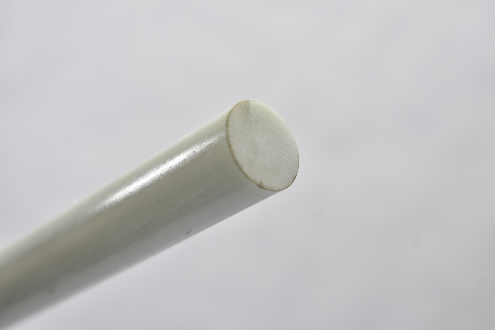 27″ White Hanger w Metal 5″ Bracket PLBKT102 MISSING CAP